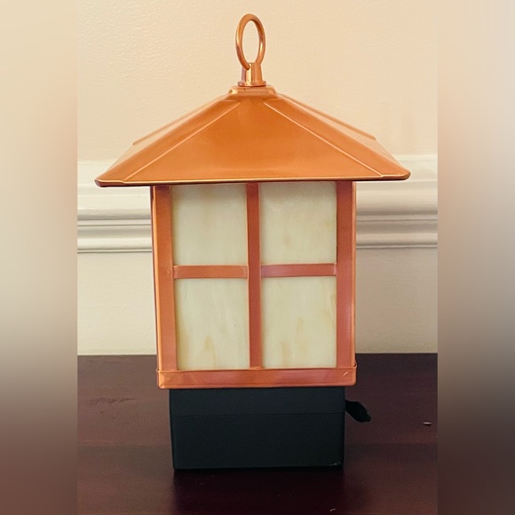 Rechargeable Mission Style Copper Lantern Table Lamp In Working Condition - Picture 2 of 10